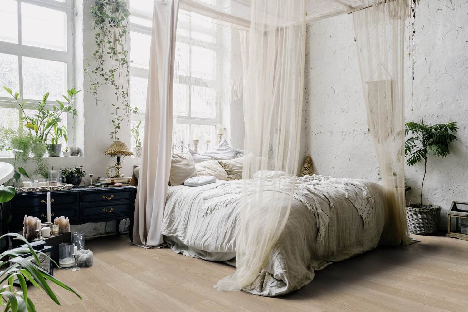 Walden Blond - Bedroom.jpg