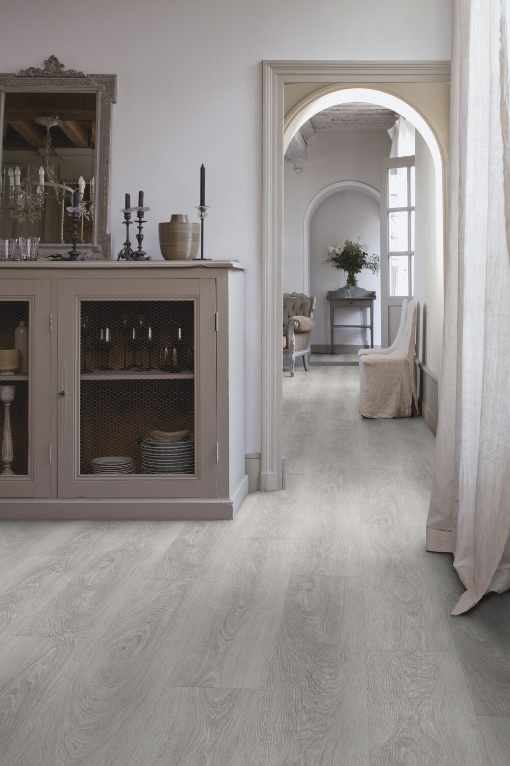 RS40973_Bohem Dark Grey Dry Back Livingroom.jpg